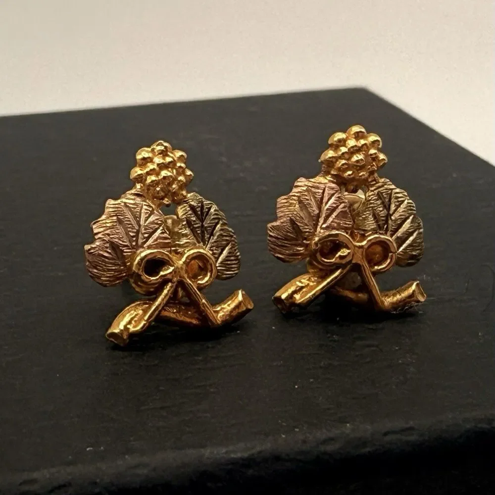 Vintage Landstrom's 10k Black Hills Gold Grape Leaf Vine Stud Earrings 14k backs